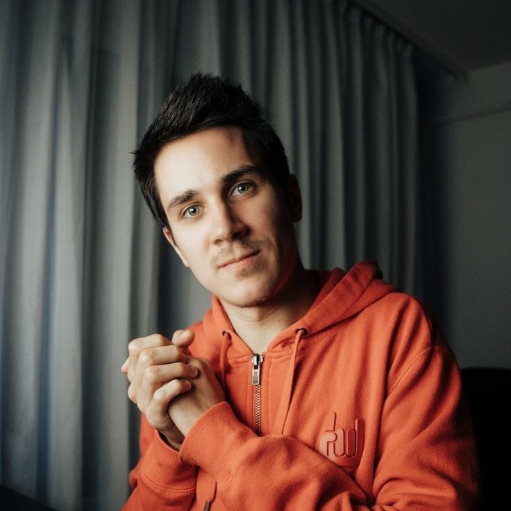 Portrait of Milo Hartwell, community mentor and Italian cuisine specialist